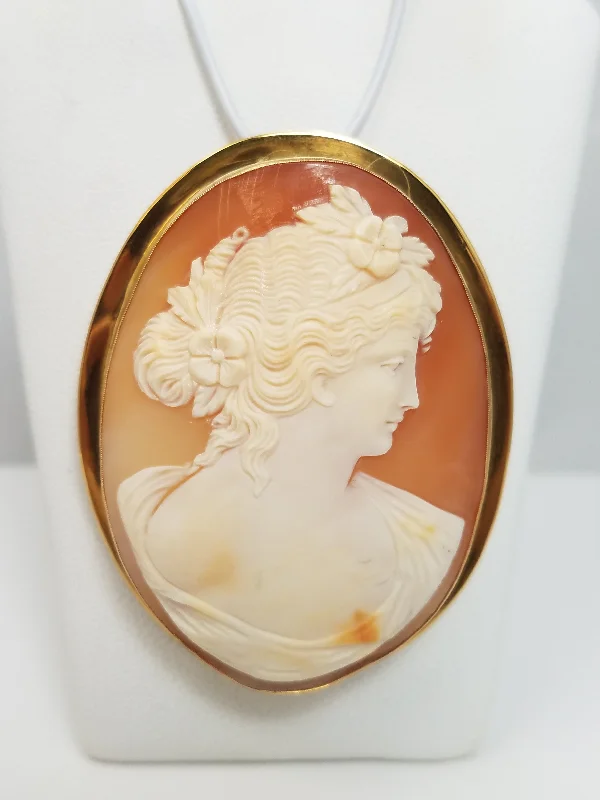 Baroque pearl brooch-Large Vintage 14k Yellow Gold Natural Shell Cameo Brooch/Pendant