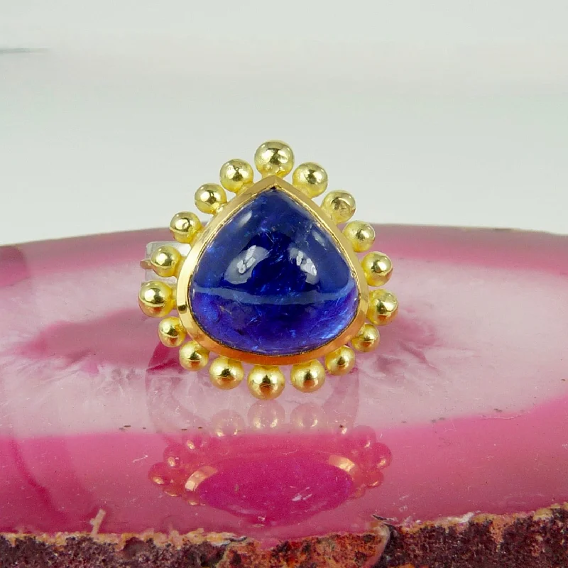 Luxe diamond rings-Tanzanite Courtesan Ring