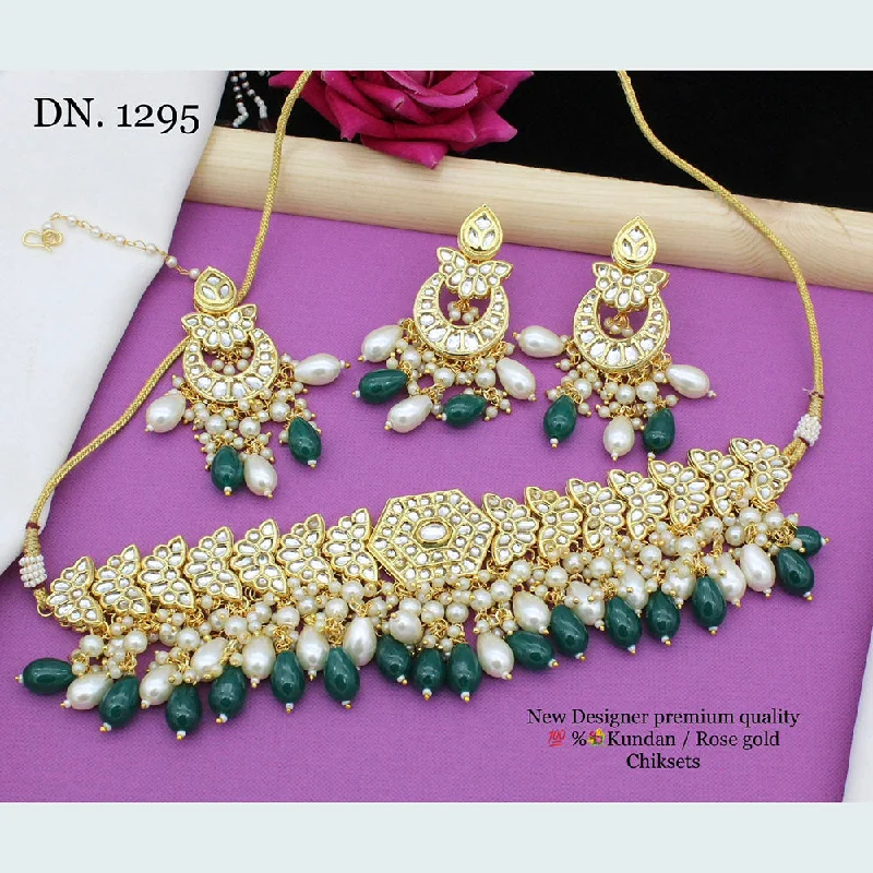 Wave motif necklaces-Manisha Jewellery Kundan Choker Necklace Set