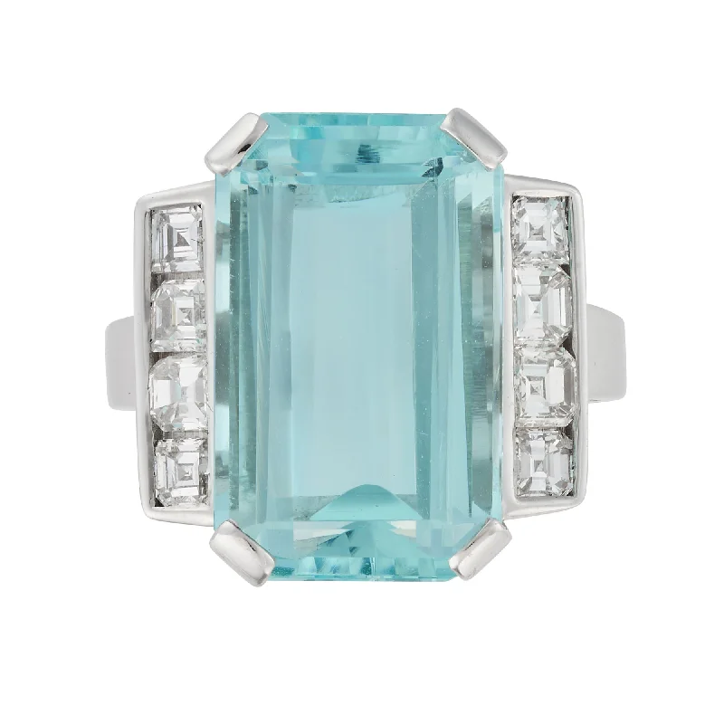 Tight clasp rings-70s Aquamarine Platinum Ring