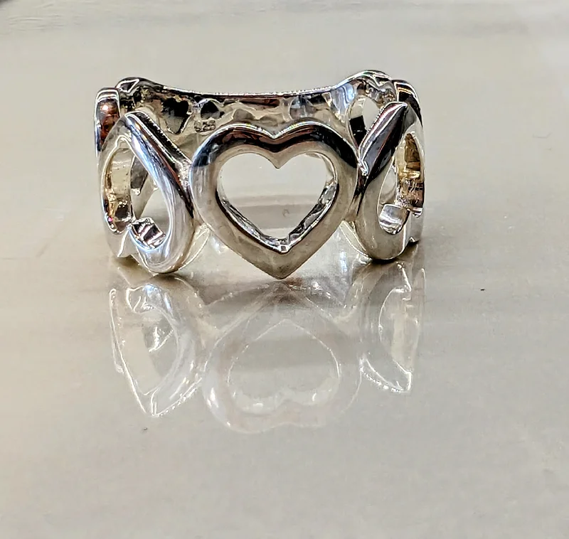 Secure clasp rings-Silver Hearts Ring