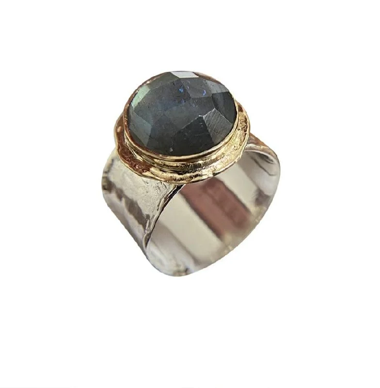 Chunky gem rings-Neptune's Feast 9ct Gold Labradorite Ring