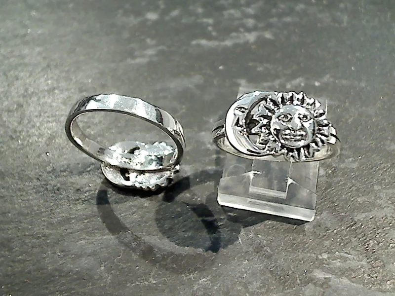 Small star rings-Size 9 Sterling Silver Sun And Moon Ring