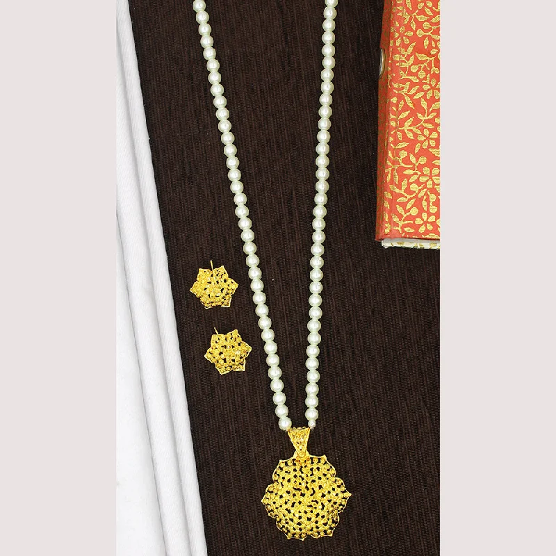 Spirit charm necklaces-Mahavir Gold Plated Pearl Necklace Set