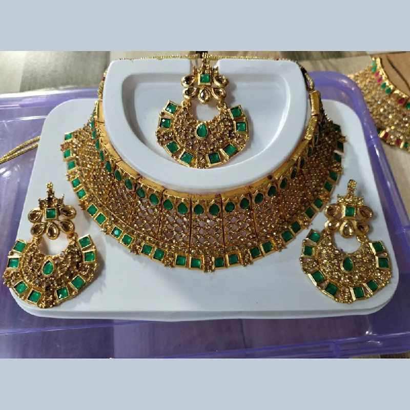 Oval gem necklaces-Neetu Art Gold Plated Kundan Stone Choker Necklace Set With Maangtikka