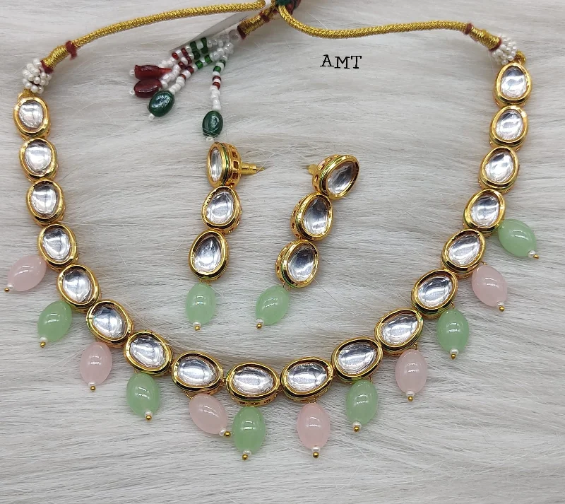 Luxe gem necklaces-Lucentarts Jewellery Kundan Stone & Beads Necklace Set