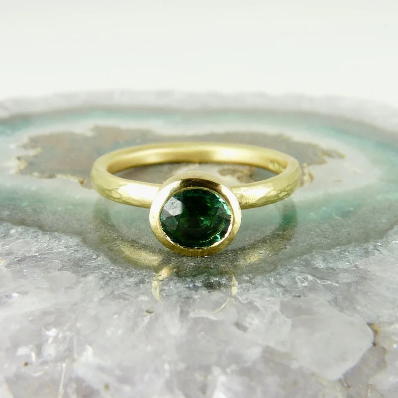 Polished bead rings-Green Tourmaline 18ct Gold Ring