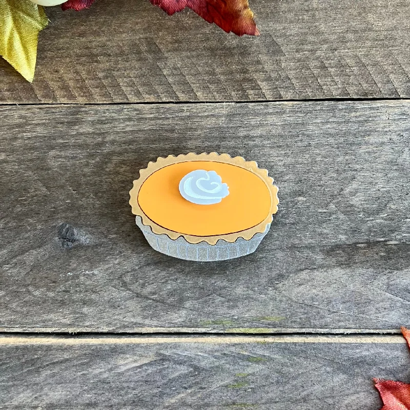 Lily design brooch-Sweet Potato Pie Brooch