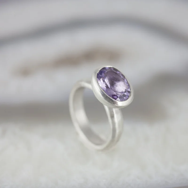 Shiny name rings-Oval Lavender Amethyst Stone Set Ring