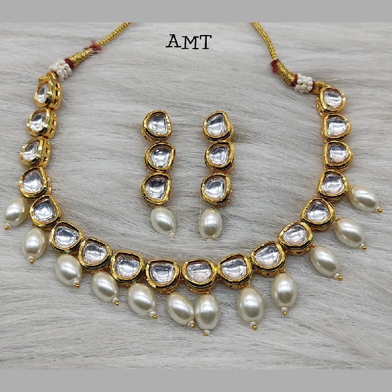 Mist bead necklaces-Lucentarts Jewellery Kundan Stone & Beads Necklace Set