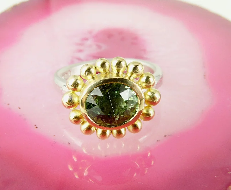 Oval charm rings-Mint Tourmaline Courtesan Ring