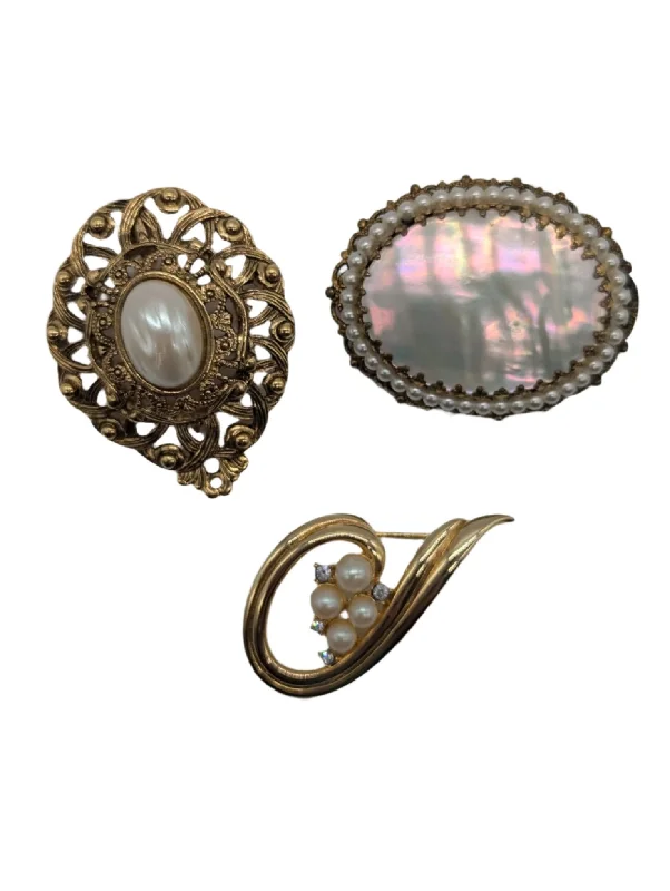 Crystal-twist brooch-Caravaggio Vintage Trio Brooch Set