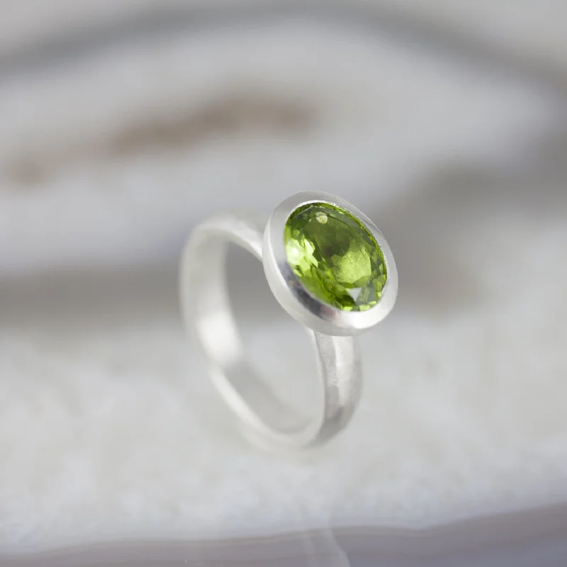 Peace design rings-Oval Peridot Stone Set Ring